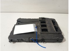 Recambio de caja reles / fusibles para renault megane ii sedán (lm0/1_) 1.9 dci referencia OEM IAM 8200780021  