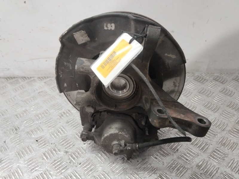 Recambio de mangueta delantera izquierda para hyundai tucson (jm) 2.0 crdi referencia OEM IAM 517002E960  