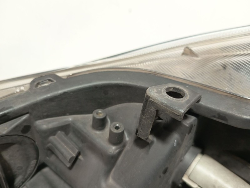 Recambio de faro derecho para toyota prius plus (_w4_) 1.8 hybrid (zvw40w, zvw41w) referencia OEM IAM 8114547430  