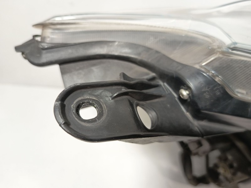 Recambio de faro izquierdo para toyota prius plus (_w4_) 1.8 hybrid (zvw40w, zvw41w) referencia OEM IAM 8118547430  