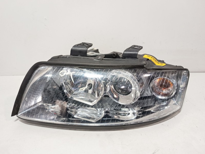 Recambio de faro izquierdo para audi a4 b6 (8e2) 1.9 tdi quattro referencia OEM IAM 8E0941029C  