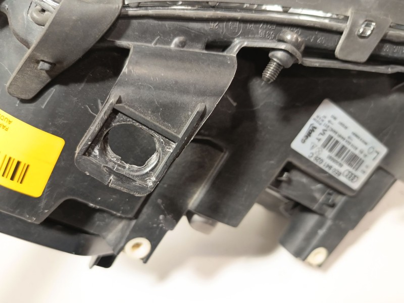 Recambio de faro izquierdo para audi a4 b6 (8e2) 1.9 tdi quattro referencia OEM IAM 8E0941029C  