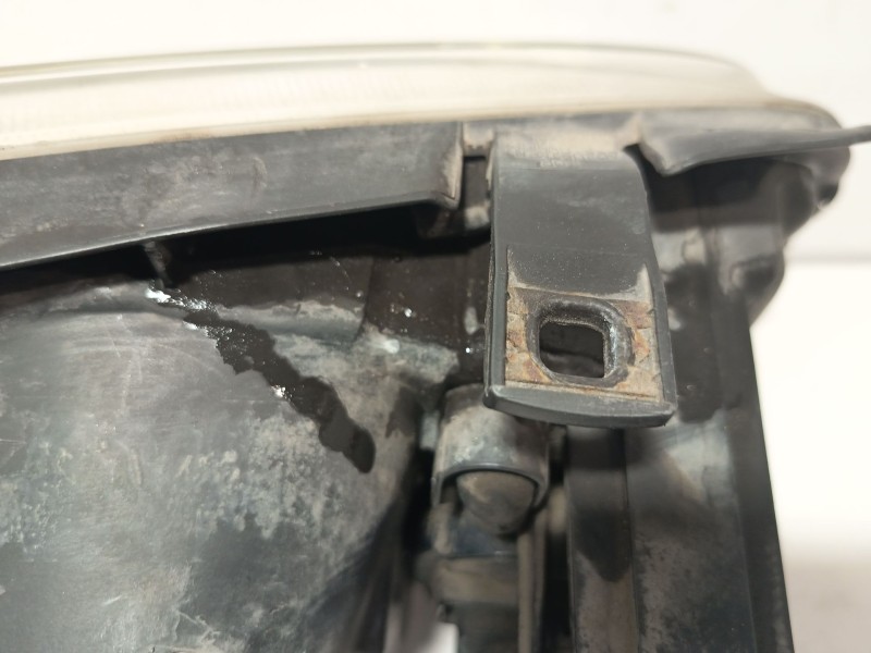 Recambio de faro izquierdo para volkswagen golf iv (1j1) 2.0 referencia OEM IAM 1J1941017F  