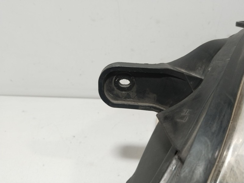 Recambio de faro izquierdo para kia rio i hatchback (dc) 1.3 referencia OEM IAM 92101FD011  