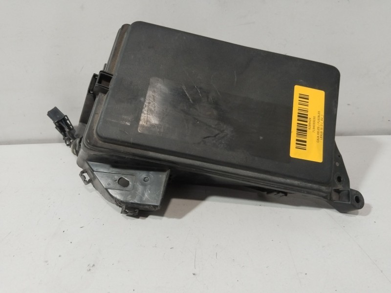 Recambio de caja reles / fusibles para lexus is ii (_e2_) 220d (ale20) referencia OEM IAM 7154555030 8266630730 8266253070