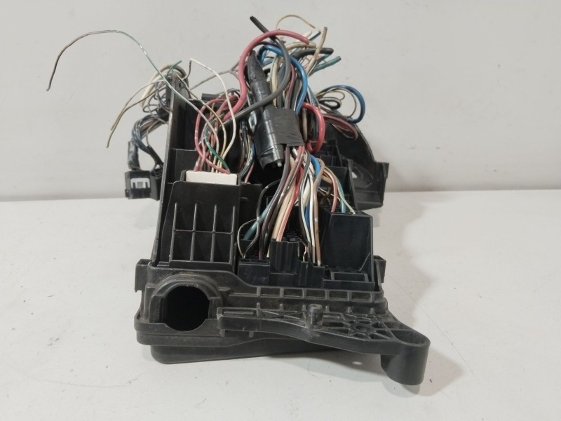 Recambio de caja reles / fusibles para lexus is ii (_e2_) 220d (ale20) referencia OEM IAM 7154555030 8266630730 8266253070
