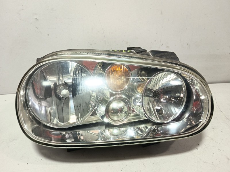 Recambio de faro derecho para volkswagen golf iv (1j1) 1.6 16v referencia OEM IAM 1J1941016B  