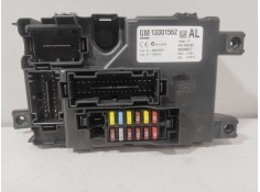 Recambio de caja reles / fusibles para opel corsa d (s07) 1.4 (l08, l68) referencia OEM IAM 13301562  