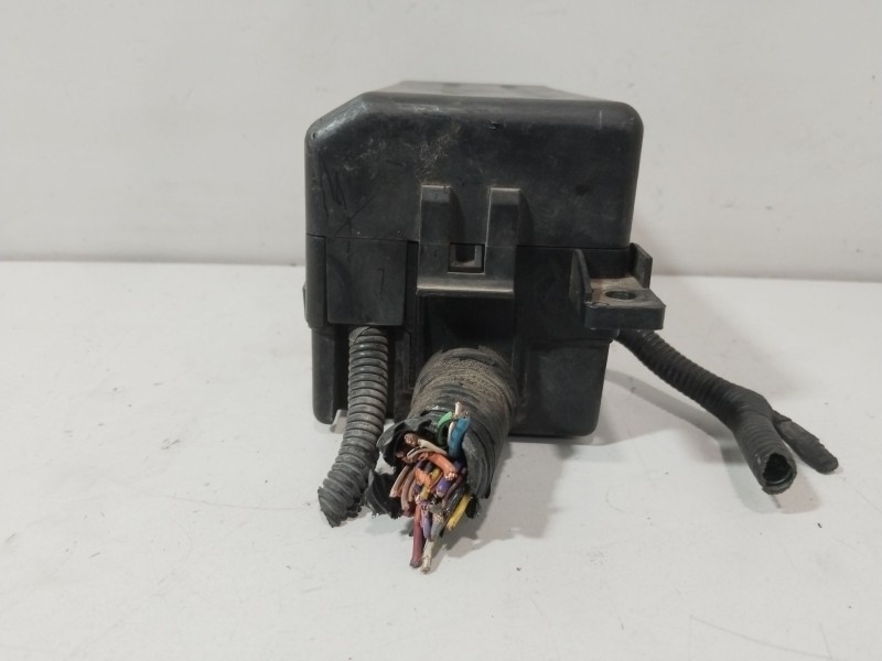 Recambio de caja reles / fusibles para daewoo kalos (klas) 1.2 referencia OEM IAM 96539834  