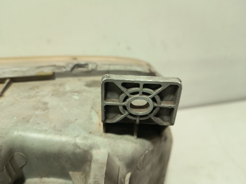 Recambio de faro izquierdo para hyundai trajet (fo) 2.0 referencia OEM IAM 921033A020  