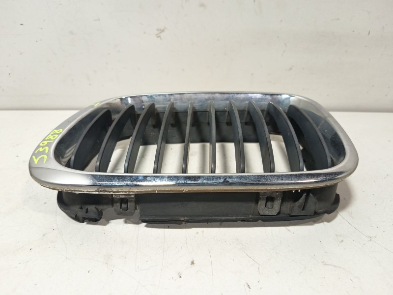Recambio de rejilla delantera para bmw 3 (e46) 320 d referencia OEM IAM 8195055  IZQUIERDA