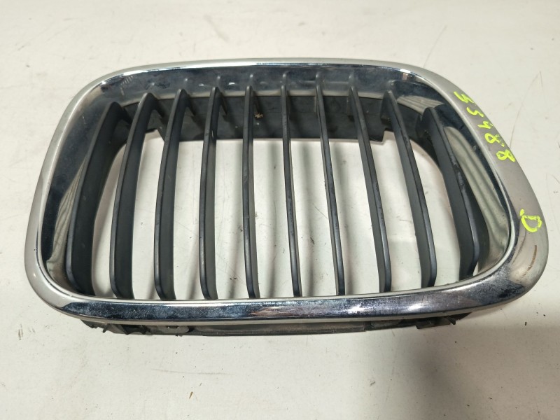 Recambio de rejilla delantera para bmw 3 (e46) 320 d referencia OEM IAM 8195056  