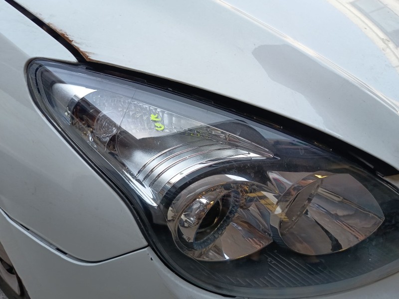 Recambio de faro derecho para hyundai i30 (fd) 1.6 crdi referencia OEM IAM 921022L020  
