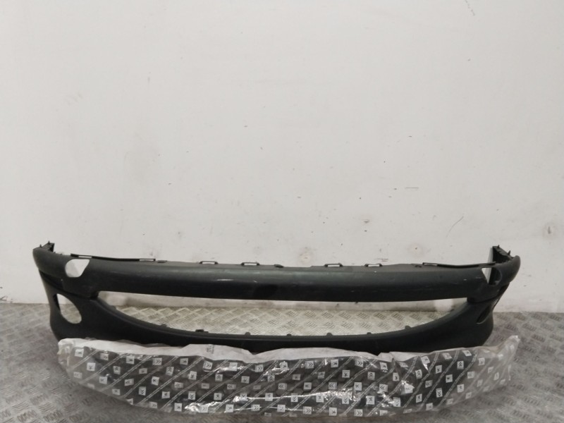Recambio de paragolpes delantero para peugeot 206 berlina xs clim referencia OEM IAM 7401N3  