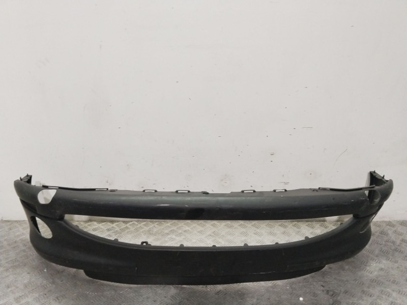 Recambio de paragolpes delantero para peugeot 206 berlina xs clim referencia OEM IAM 7401N3  