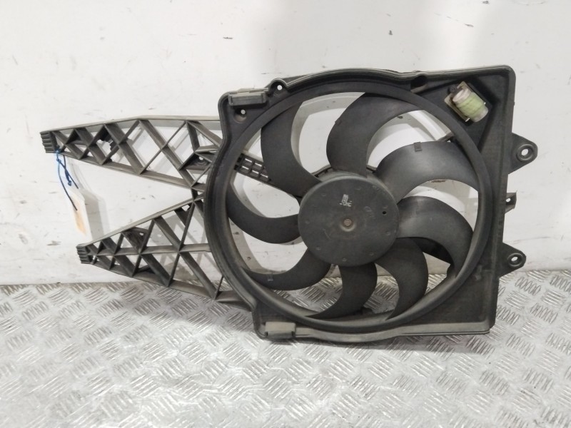 Recambio de electroventilador para fiat bravo ii (198_) 1.9 d multijet (198axb1a) referencia OEM IAM 00517833360  
