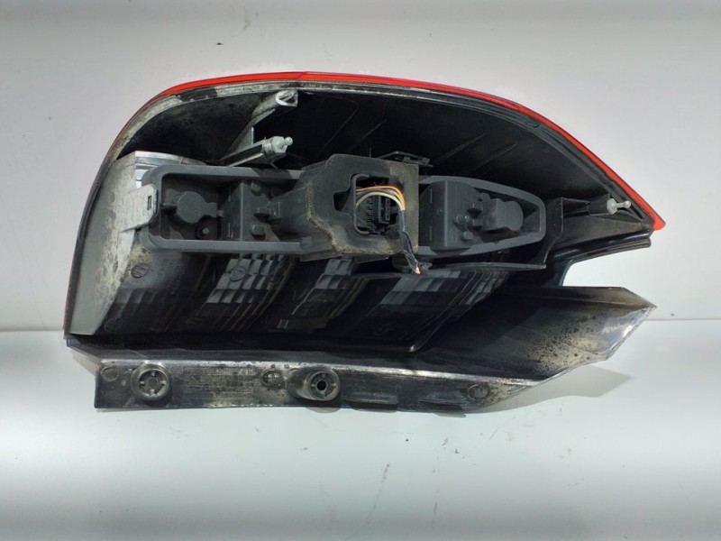 Recambio de piloto trasero derecho para renault scenic ii authentique referencia OEM IAM   