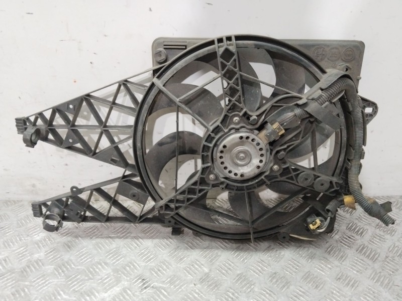 Recambio de electroventilador para fiat doblo autobús (263_) 1.3 d multijet (263axc1a) referencia OEM IAM 51821155  