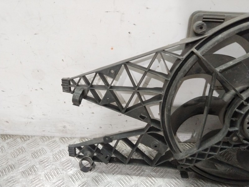 Recambio de electroventilador para fiat doblo autobús (263_) 1.3 d multijet (263axc1a) referencia OEM IAM 51821155  