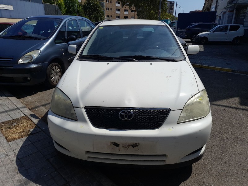toyota corolla (_e12_) del año 2002