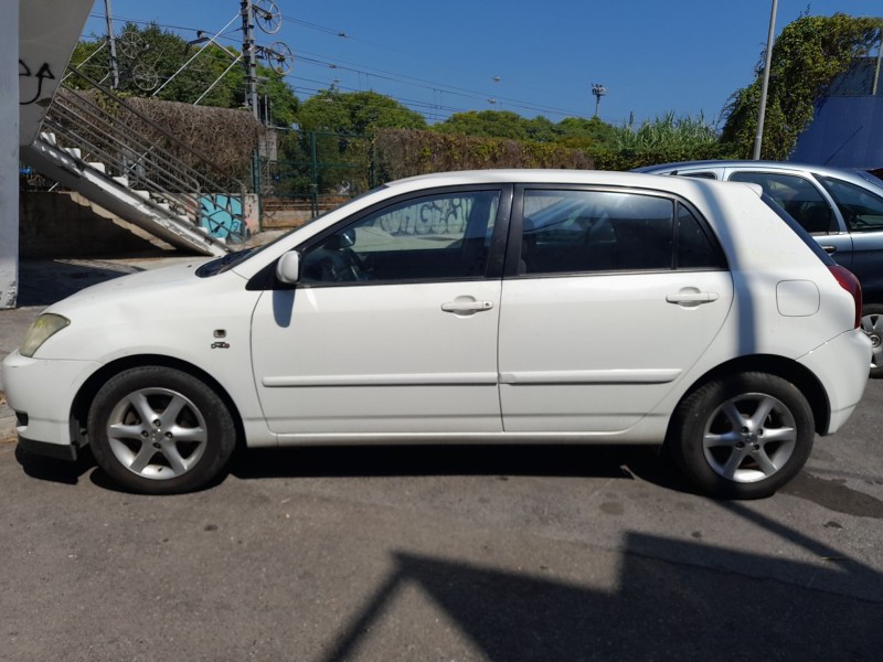 toyota corolla (_e12_) del año 2002