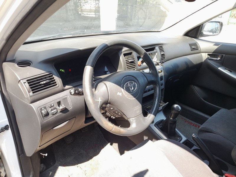 toyota corolla (_e12_) del año 2002
