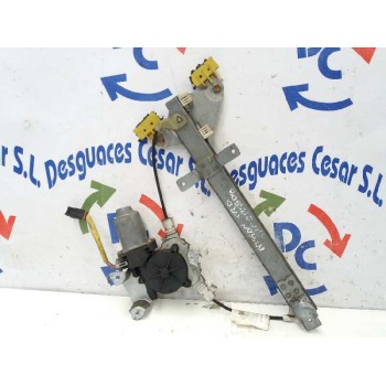 ELEVALUNAS TRASERO DERECHO 82700BU005 
