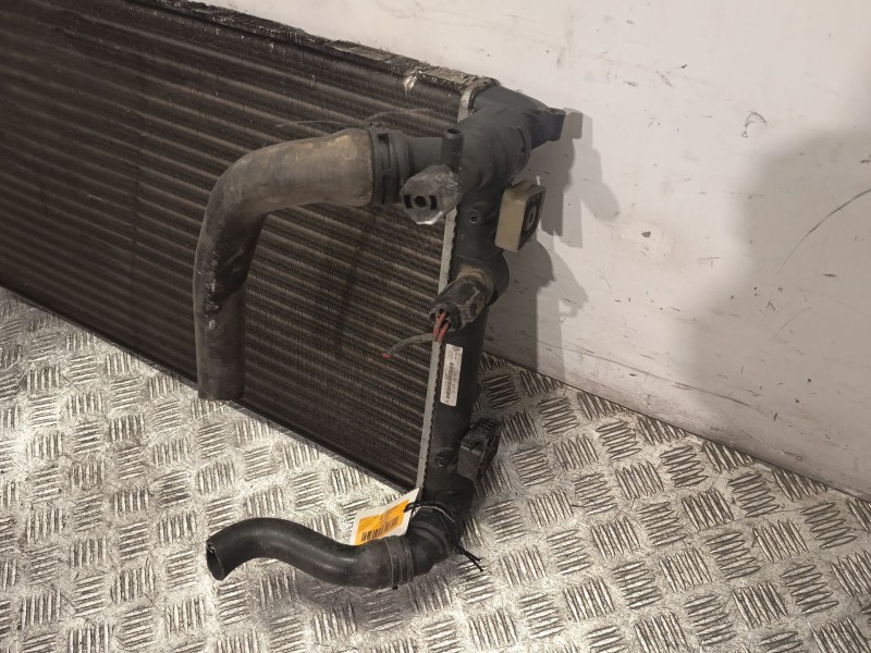 Recambio de radiador agua para volkswagen golf iv (1j1) 1.6 16v referencia OEM IAM 1J0121253N  