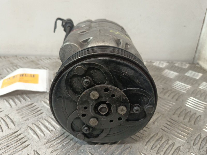 Recambio de compresor aire acondicionado para volkswagen golf iv (1j1) 1.6 16v referencia OEM IAM 1J0820803G  