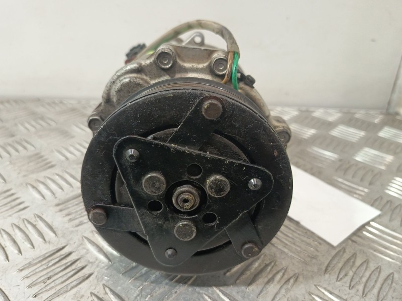 Recambio de compresor aire acondicionado para volkswagen polo (6n2) 1.4 16v referencia OEM IAM 6N0820803B  