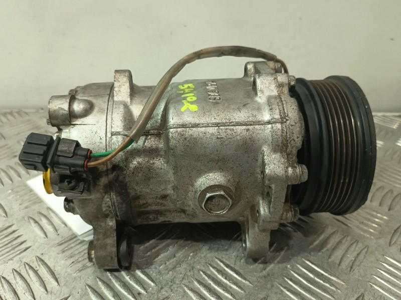 Recambio de compresor aire acondicionado para volkswagen polo (6n2) 1.4 16v referencia OEM IAM 6N0820803B  