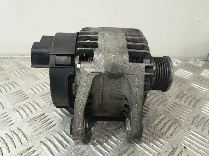 Recambio de alternador para fiat bravo ii (198_) 1.9 d multijet (198axb1a) referencia OEM IAM 51727338  