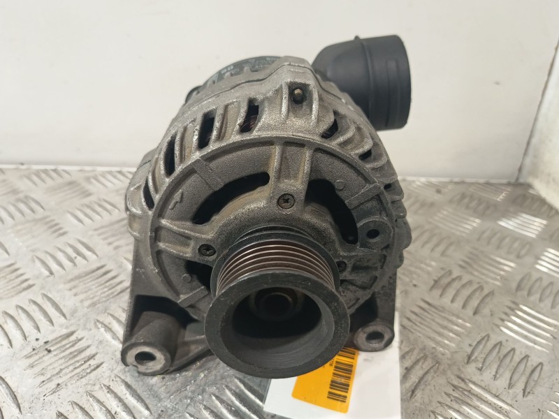 Recambio de alternador para bmw 5 (e39) 523 i referencia OEM IAM 0123325010  