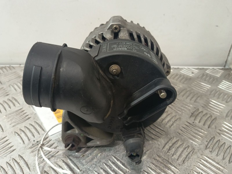 Recambio de alternador para bmw 5 (e39) 523 i referencia OEM IAM 0123325010  
