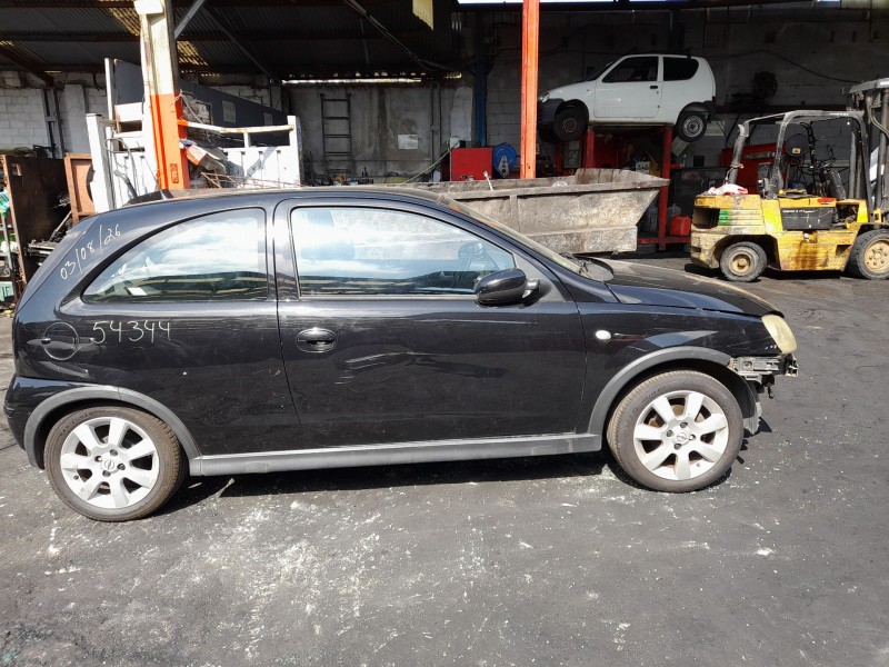 opel corsa c (x01) del año 2005