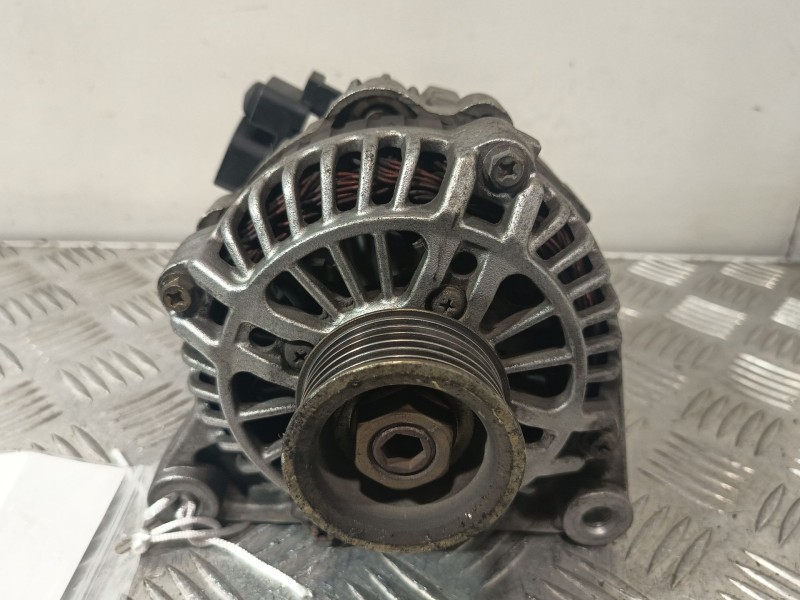 Recambio de alternador para peugeot 206 hatchback (2a/c) 1.6 i referencia OEM IAM 9635772780  
