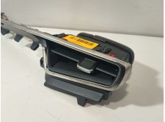 Recambio de rejilla aireador derecho para toyota corolla station wagon (_e21_) 2.0 hybrid (mzeh19) referencia OEM IAM 5566002510 2