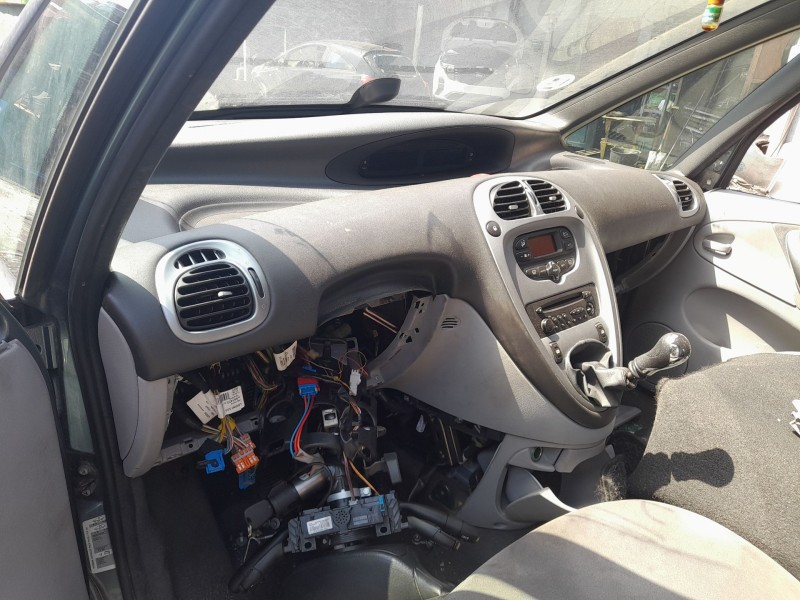 citroën xsara picasso (n68) del año 2009