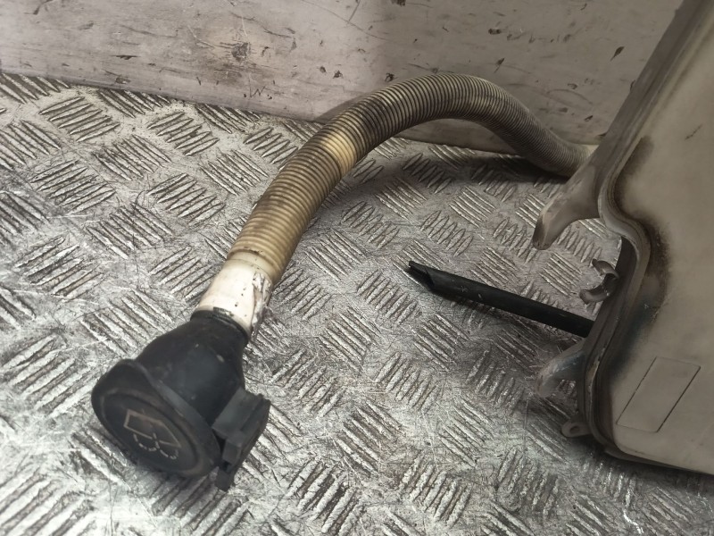 Recambio de deposito limpia para bmw 1 (e87) 116 i referencia OEM IAM 712423117 61667238666 