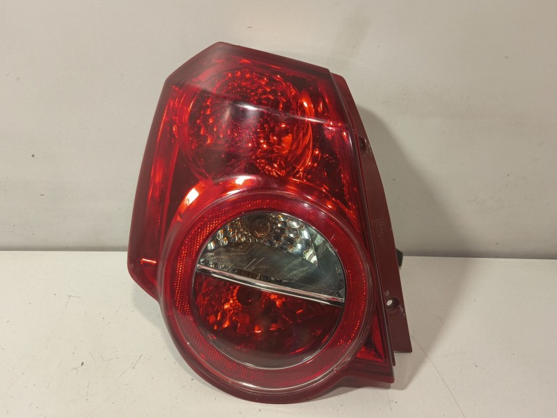 Recambio de piloto trasero izquierdo para chevrolet aveo / kalos hatchback (t250, t255) 1.4 referencia OEM IAM 95952066  