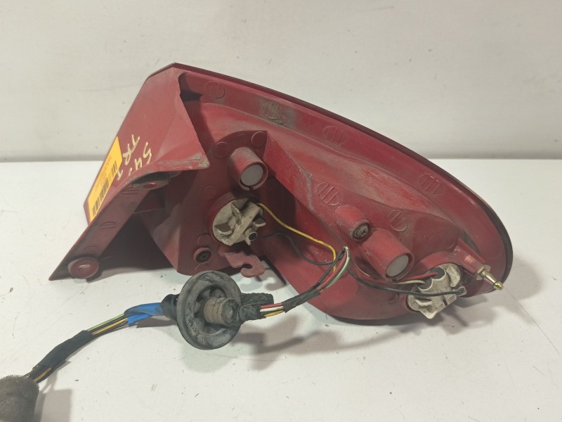 Recambio de piloto trasero izquierdo para chevrolet lacetti (j200) 1.6 referencia OEM IAM 96387724  