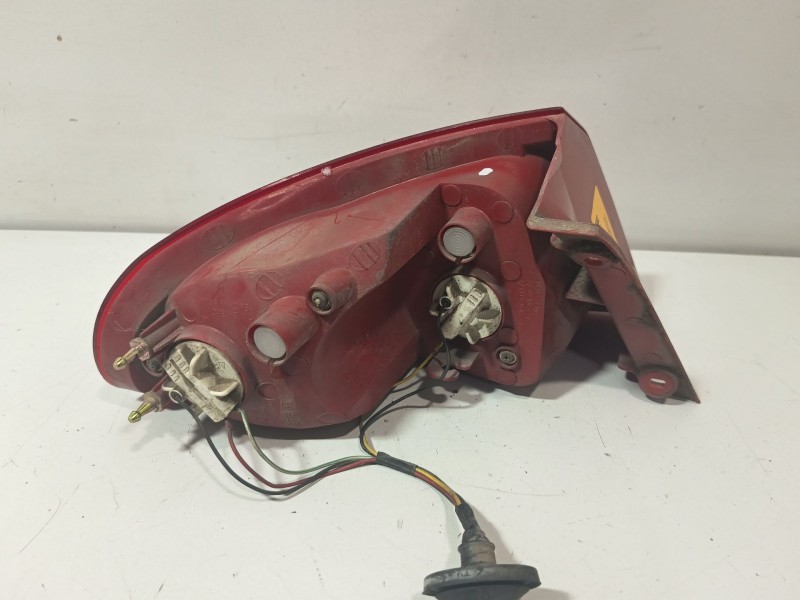 Recambio de piloto trasero derecho para chevrolet lacetti (j200) 1.6 referencia OEM IAM 96387725  