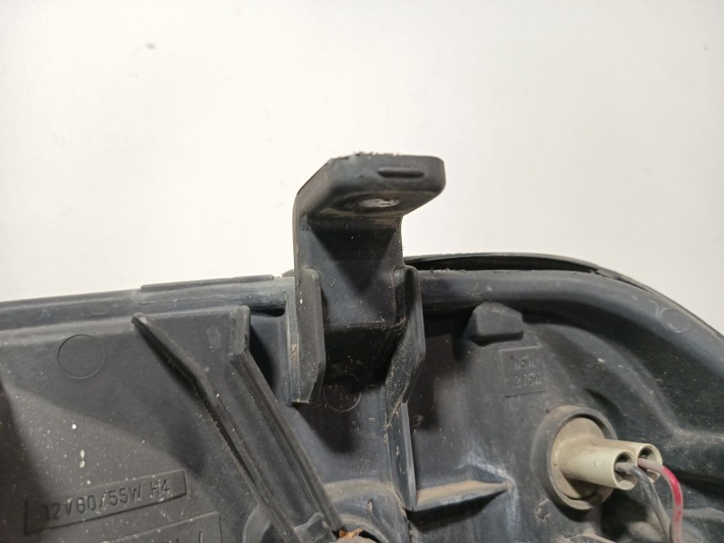Recambio de faro derecho para nissan np300 pickup (d22) 2.5 dci 4x4 referencia OEM IAM 260252TV2A  