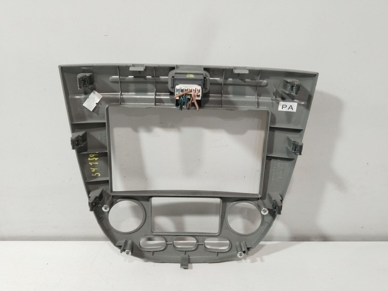 Recambio de consola central para chevrolet nubira station wagon 2.0 d referencia OEM IAM 96555036  