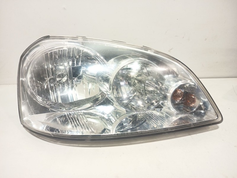 Recambio de faro derecho para chevrolet nubira station wagon 2.0 d referencia OEM IAM 96425286  