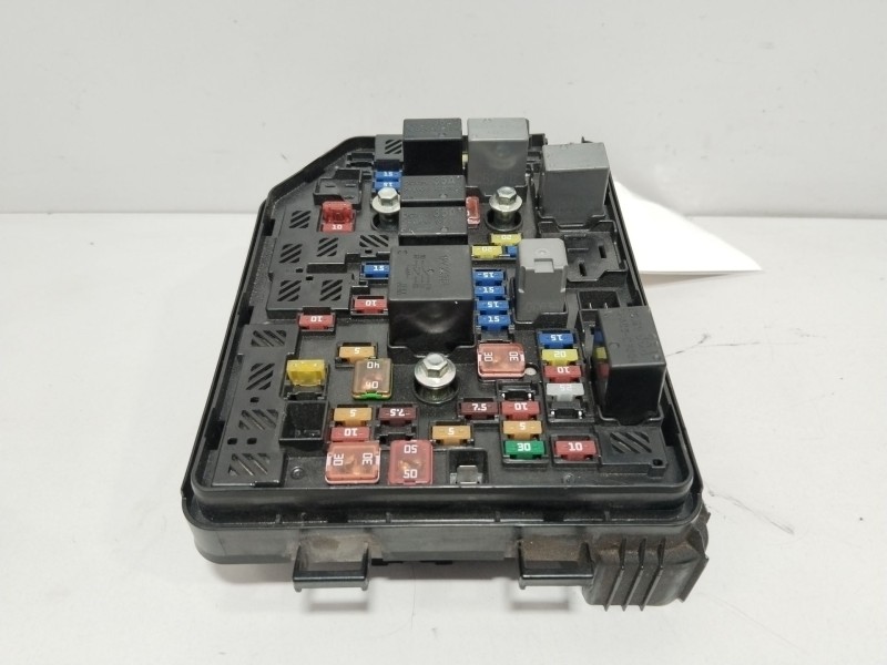 Recambio de caja reles / fusibles para opel karl (c16) 1.0 referencia OEM IAM 5014000  