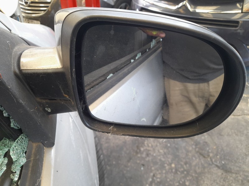 Recambio de espejo retrovisor derecho para renault twingo ii (cn0_) 1.5 dci 90 referencia OEM IAM   