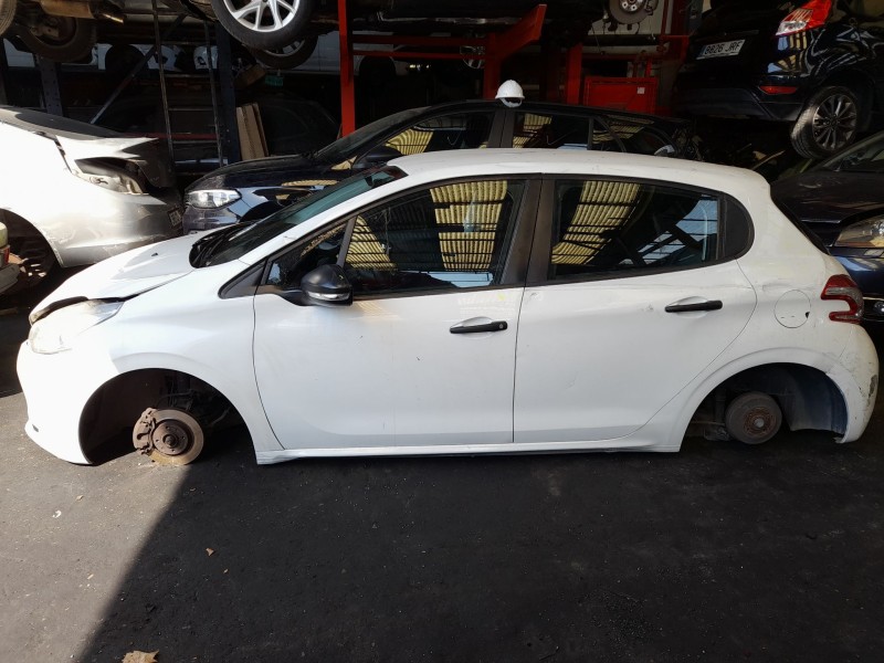 peugeot 208 i (ca_, cc_) del año 2014