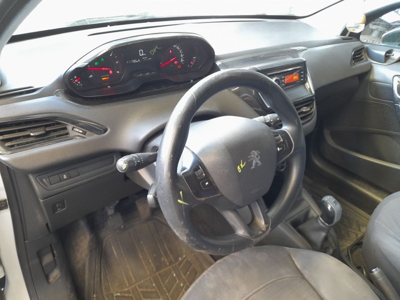peugeot 208 i (ca_, cc_) del año 2014