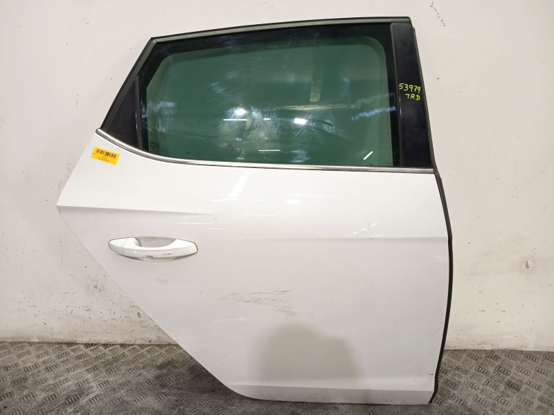 Recambio de puerta trasera derecha para seat leon st (5f8) 1.4 tsi referencia OEM IAM 5F4833056  